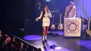 Joy Crookes  - Trouble - Live at Melkweg - Amsterdam 2022
