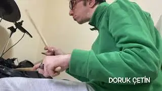 Doruk Çetin - Anlamsız Ve İlgisiz Şeyler İçin Birbirini Yiyor İnsanlar