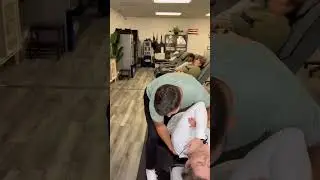 HUGE shoulder adjustments! 💪🏼 #chiropractor #cracks #adjustment #health #shoulderpain