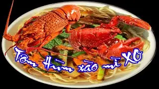 Cách làm mì xào tôm hùm với xốt XO .