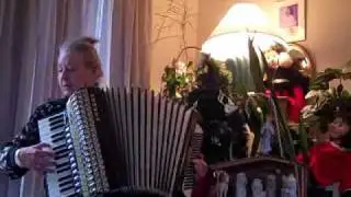 nozie - 101 - Oh Holy Night  played on Accordeon