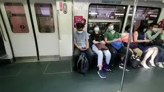 Singapore train ride from Commonwealth to Raffles Place MRT station