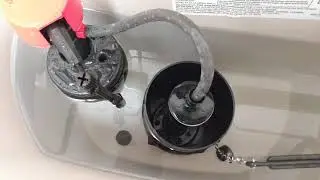 Почему Kohler AquaPiston неисправен и плохо смывает