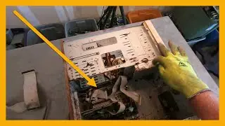 Computer scrapping an old Cyrix full of dirt and debris - and GOLD!