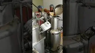 10KG vacuum fryer machine  Add sunflower seed oil
