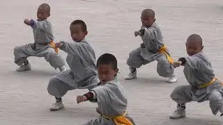 Shaolin Kungfu, Chinese children learn Chinese Kungfu at Shaolin Wushu School；少林功夫，中国儿童在少林武术学校学习功夫