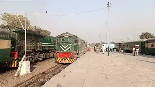 Rail Fanning at Multan Cantt Railway Station on Date 18 November 2025 at 4 02 Pm
