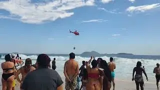 Helicopter saving 1 people in Ocean