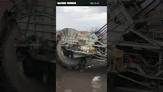 Самый мощный экскаватор в мире: Bagger293