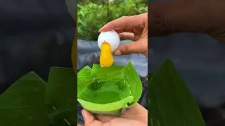 Unic Banana leaf egg recipe 🤪🤤 #shorts #ytshorts #foodwithsinu