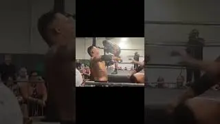QT Marshall and Alex Chamberlain battle in front of the crowd at CCW