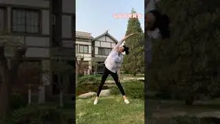192cm Chinese tall girl,she is a volleyball player.