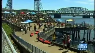 Anti-fuel activists rappel off I-5 bridge
