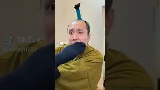 bro got the foot kiss