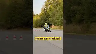 Bremsen oder ausweichen? #polizei #fahrschule #motorrad