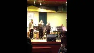THESINGINGSISTERS - Wia Feia und Wossa