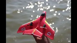 Fairkid ZY-425 2.4GHz Toy RC Airplane Take-off From and Landing On Water Surface Fun Kids Gift