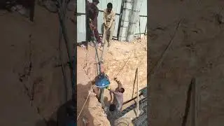 A wekh lo kina okha ho k paisy kamondy Saudia vch reh k
