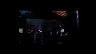 INTRUSOR AO VIVO - METAL P&Eacute; DE SERRA(RESUMO)