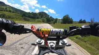 Husqvarna Svartpilen 401 (Remus sport flow exhaust)/ Le Revard