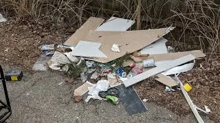 Trash Pickup - Quick Illegal Dumping Cleanup 😡