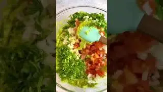 Easy Guacamole Dip #weightloss  #youtubeshorts #trending #viral #viralvideo #shorts #viralshorts
