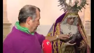 El diseñador Ladrón de Guevara viste a la Virgen de la Esperanza