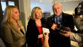 Laureen Harper visits the Youth Services Bureau's drop-in ce