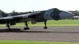 XH558 Vulcan Bomber first flight