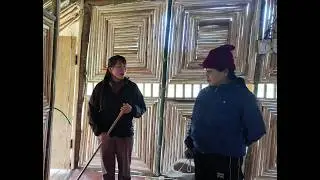 Mrs. Thuy went to Duyen's farm but met Loan instead.