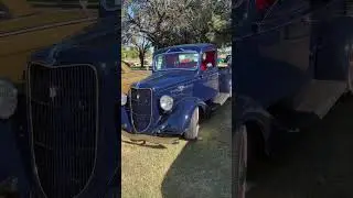 Here is a beautiful 1935 Ford pickup Truck 🤩
