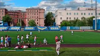 Лапта. Дальний удар принёс 6 очков. 