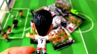 Cristiano Rolando and Ibrahimovic   Teletubbies with 12 Soccer Starz