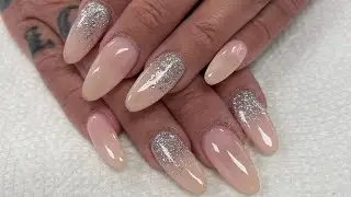 Sparkle nail art 