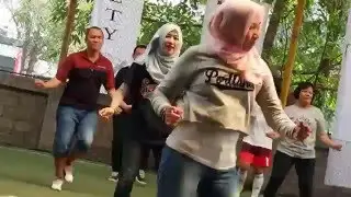 Chrisye Anak Sekolah feat Boedoet 90 Flash Mob Dance