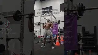 Doesn't Work the Muscles You Think It Does #militarypress #barbellpress #coretraining #challenge