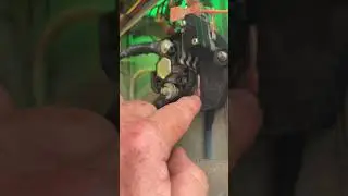 Исправлено! Club Car будет двигаться задним ходом, но не вперёд.