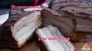 Schweinebauch low and slow vom Holzkohle Kugelgrill - Smoked Pork Belly -  tobias.grillt.de