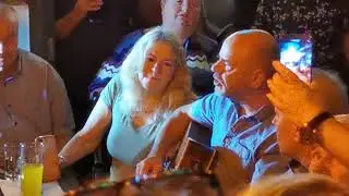 Singing session at Willie Clancy Festival(2)