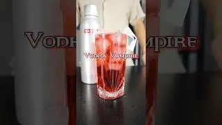 Vodka Vampire 🧛🏻&zwj;♂️🩸 | Easy Halloween Cocktail 🍹