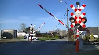 Spoorwegovergang Lierde (B) // Railroad crossing // Passage à niveau