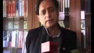 Smriti's Education Not An Issue,  Conflict In Affidavit Is- Tharoor