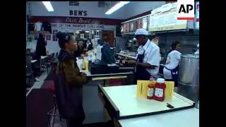 U.S. Census Director Robert Groves visited popular D.C. eatery Ben''s Chili Bowl to remind Americans