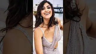 Mrunal Thakur_कितनी awesome हैं यार🤩💞 #mrunal #mrunalthakur #status #newsong