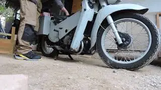 LE Velocette engine start