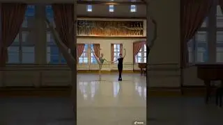 Partnering🥳 #pointe #ballerina #professionalballerina #balletshoes #balletclass #pointeshoes #ad