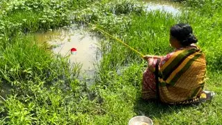 Fishing Video || I Was Surprised To See The Lady Fishing In Old Canal || Canal Fishing #viral #video
