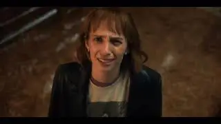 Derek Turnbow is funny 😁 in Stranger Things Season 5 The look on Robin's face 🤣