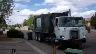 WM Waste Management - Heil 7000 on its last legs