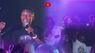 Destalker was laughing seriously when Kennyjoker was performing at Lagos comedy club 😂😂.. #viral 